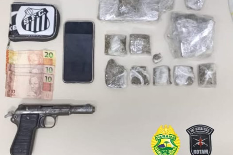 Rotam apreende drogas e arma em Andirá e três pessoas são encaminhadas para delegacia