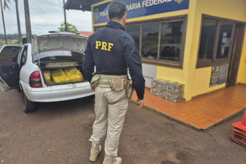 PRF apreende quase 300 quilos de maconha em veículo, na BR-163, em Marechal Cândido Rondon