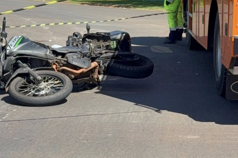 Motociclista morre após colidir contra carreta na BR-369, em Andirá, Paraná