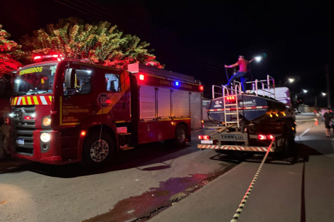 Incêndio atinge oficina no Jardim Paraíso em Bandeirantes